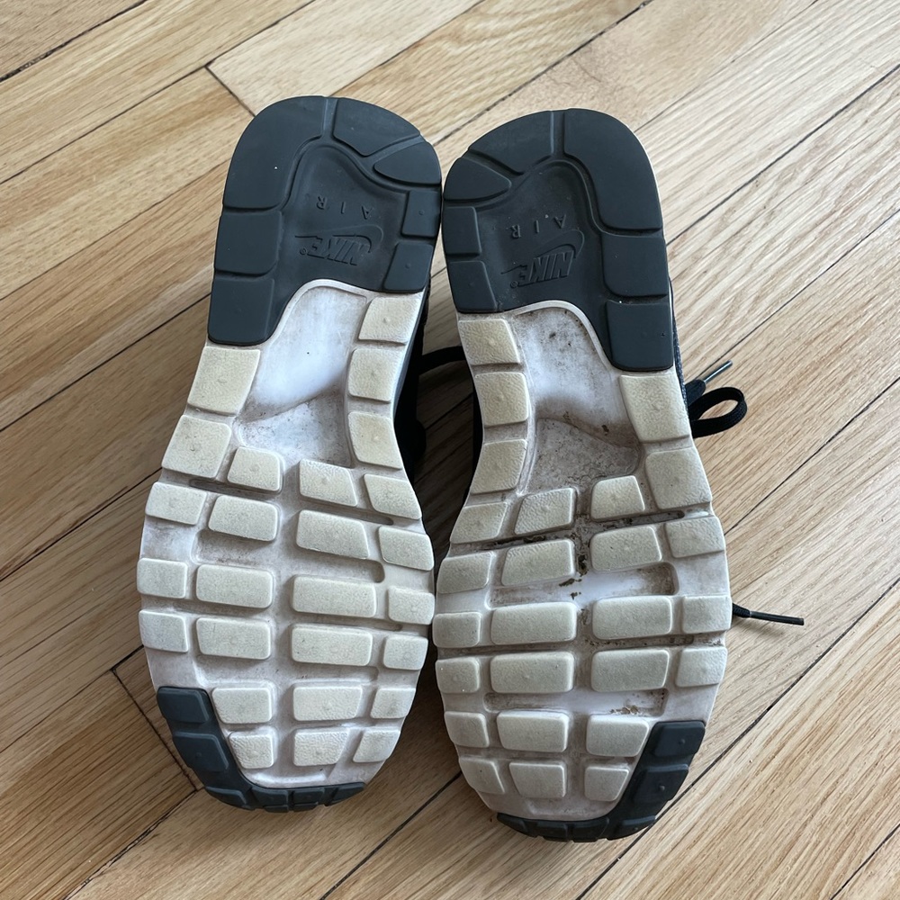Nike Air Max Sneakers - Picture 7 of 9